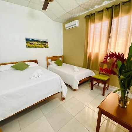 Hotel Ana Mary Santiago Ngoại thất bức ảnh