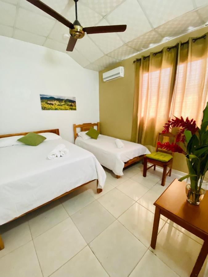 Hotel Ana Mary Santiago Ngoại thất bức ảnh